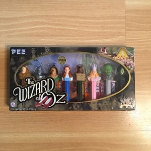Pez The Wizard of Oz Collector’s Series Warner Brothers